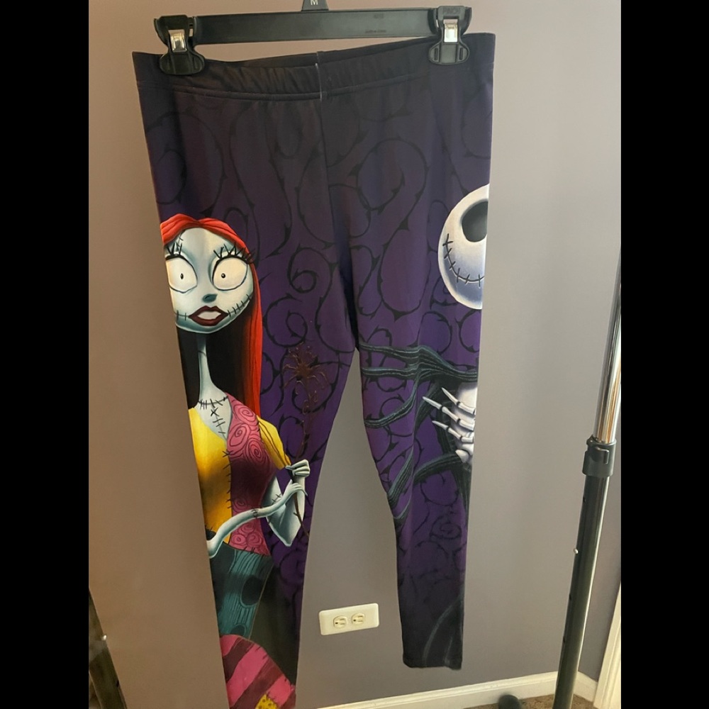 The nightmare before Christmas leggings size: M